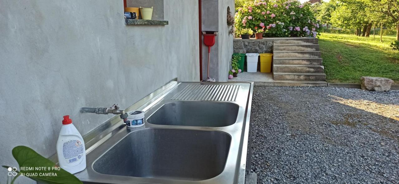 Na Vrtu K25 Hotel Gradac Buitenkant foto
